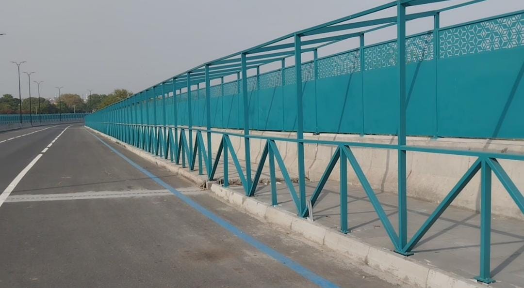 CBD Punjab to Generate 1MW of Solar Power via Walton Railway Crossing Flyover Pedestrian Walkway